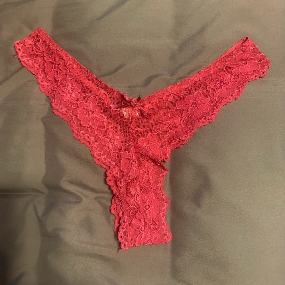 Lace thong